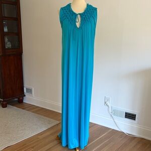 1970s Kayser Nightgown Elegant Blue Sleeveless Chemise